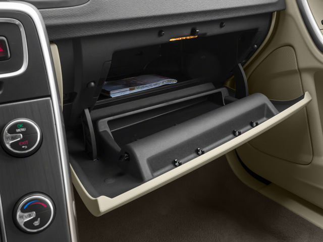 2017 Volvo V60 Premier