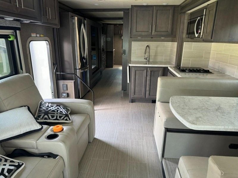 2022 Thor Class A RV Challenger 37DS F24.0-252