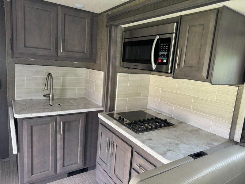 2022 Thor Class A RV Challenger 37DS F24.0-252