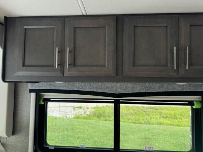 2022 Thor Class A RV Challenger 37DS F24.0-252