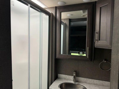 2022 Thor Class A RV Challenger 37DS F24.0-252