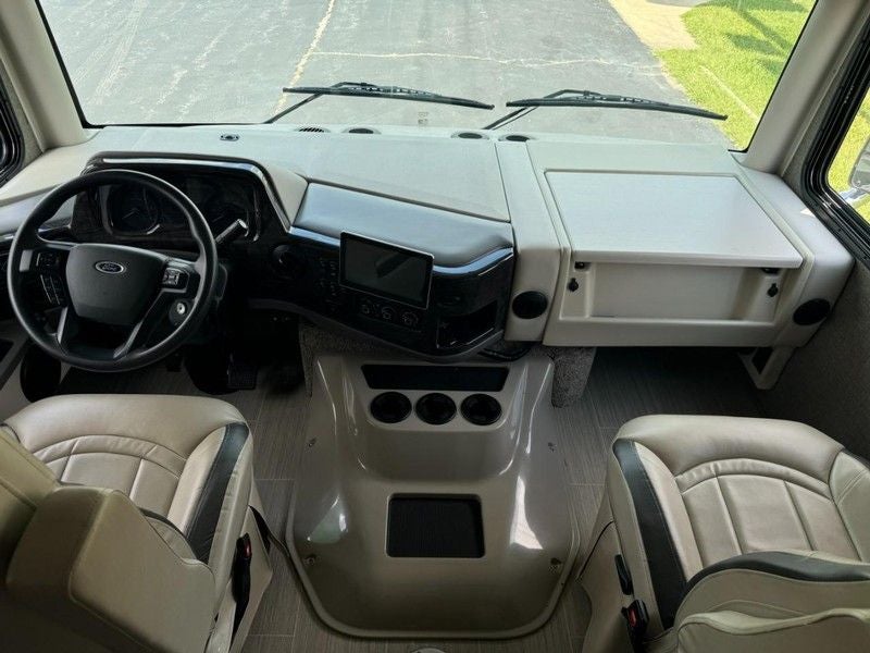 2022 Thor Class A RV Challenger 37DS F24.0-252