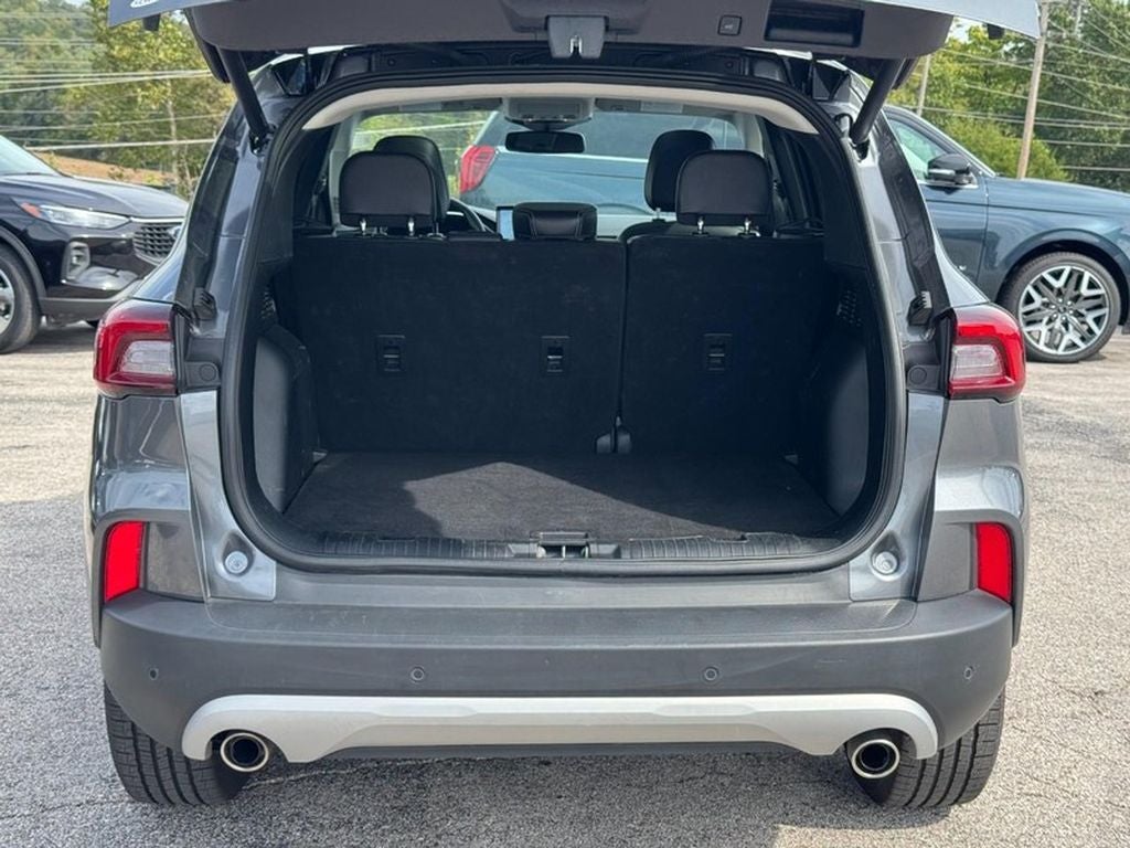 2025 Ford Escape Platinum