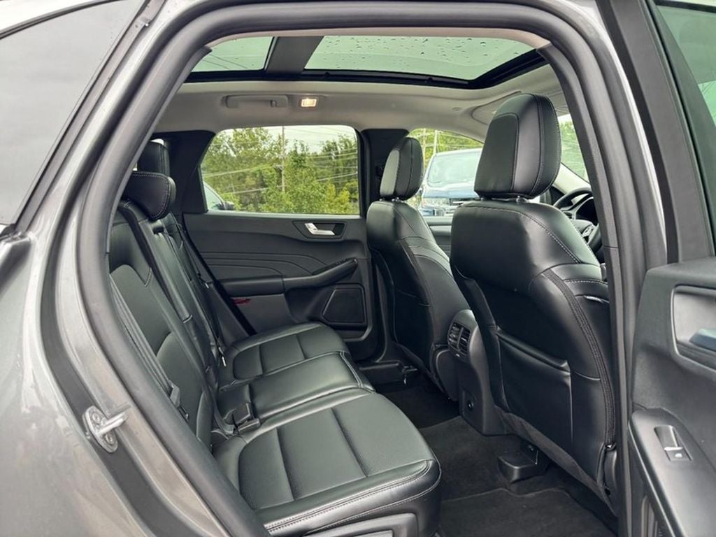 2025 Ford Escape Platinum