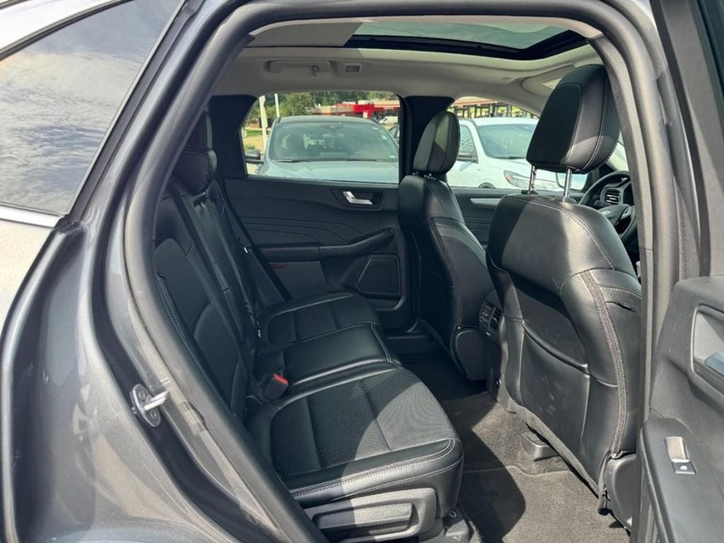 2025 Ford Escape Platinum