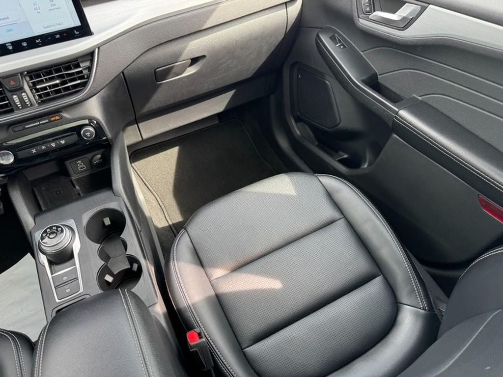 2025 Ford Escape Platinum