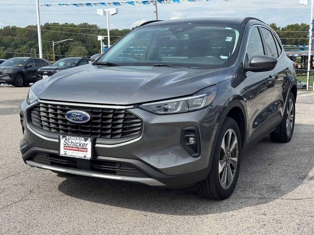 2025 Ford Escape Platinum