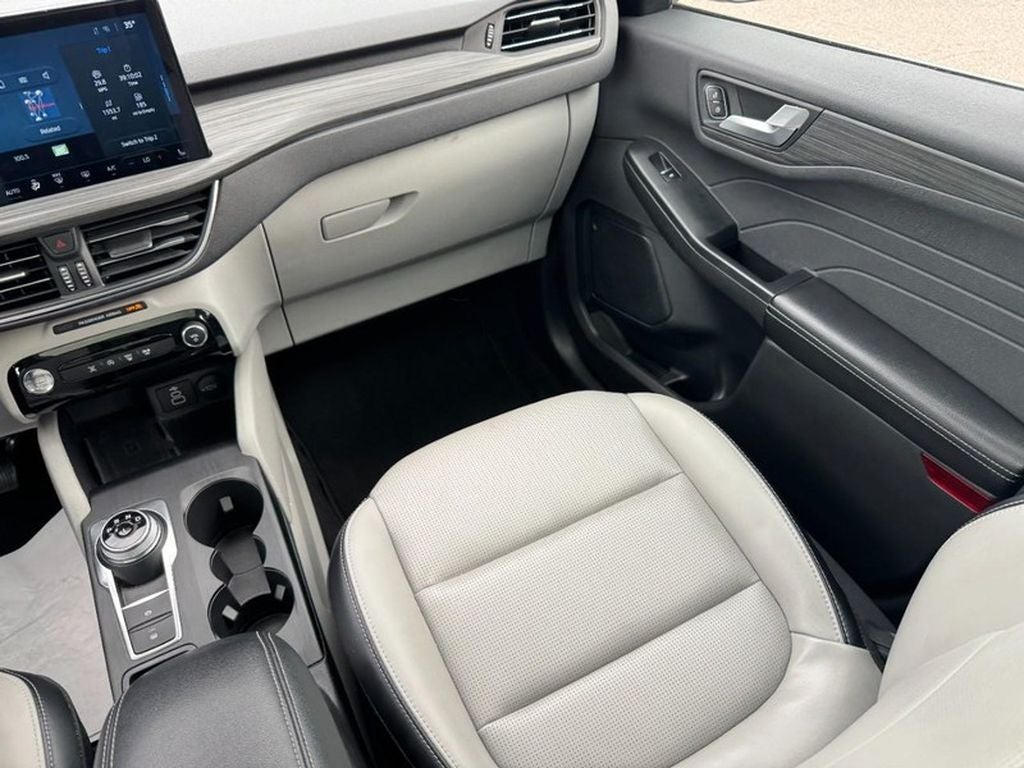 2025 Ford Escape Platinum