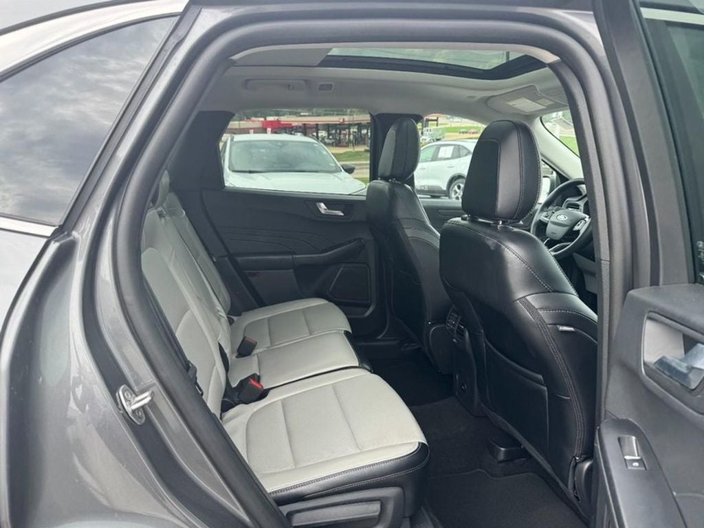 2025 Ford Escape Platinum