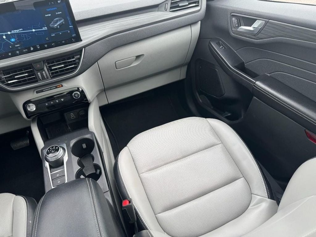 2025 Ford Escape Platinum
