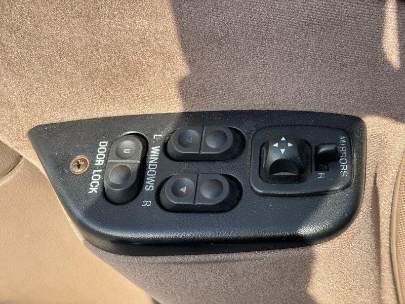 1993 Ford Bronco Base