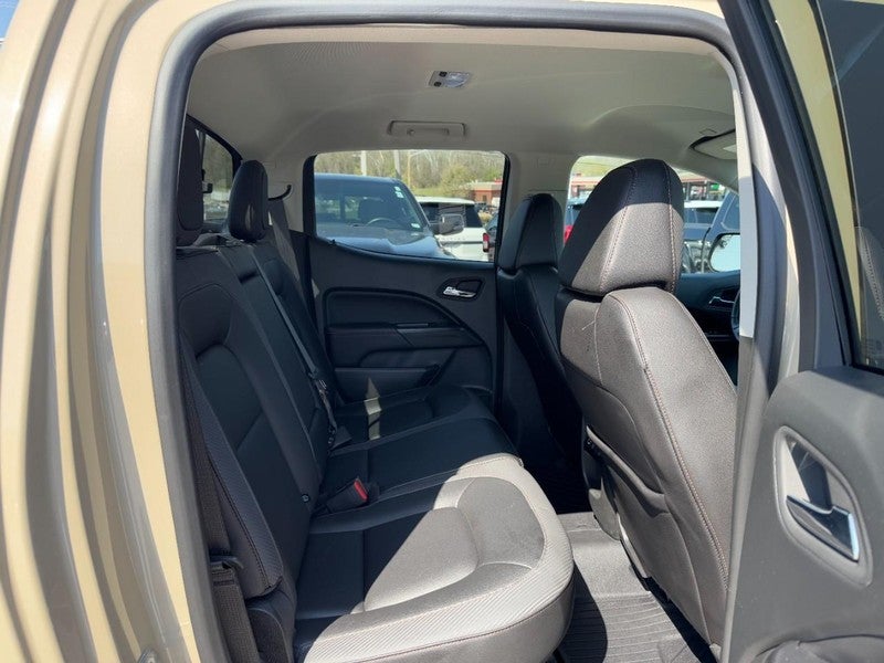 2022 GMC Canyon 4WD AT4 w/Leather