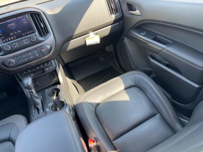 2022 GMC Canyon 4WD AT4 w/Leather