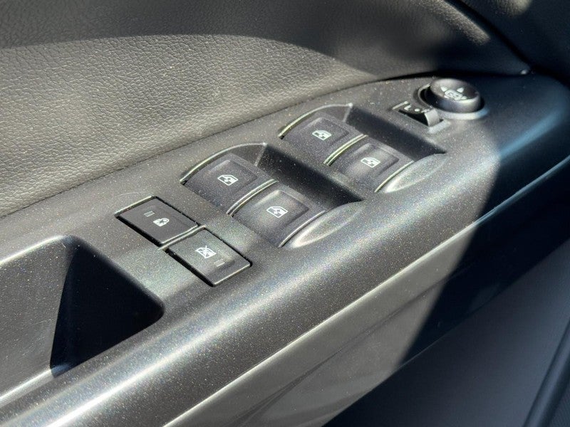 2022 GMC Canyon 4WD AT4 w/Leather