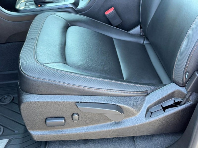 2022 GMC Canyon 4WD AT4 w/Leather