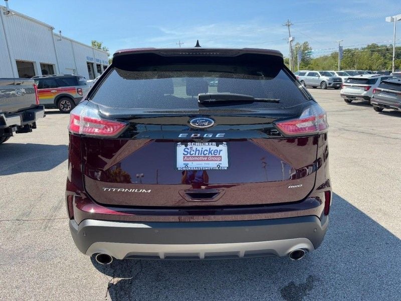 2022 Ford Edge Titanium