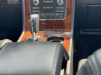 2015 Lincoln Navigator Base