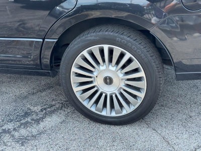 2015 Lincoln Navigator Base
