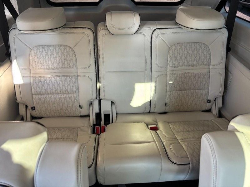 2023 Lincoln Navigator L Black Label