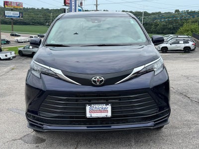 2026 Toyota Sienna LE