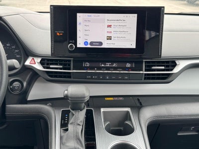 2026 Toyota Sienna LE