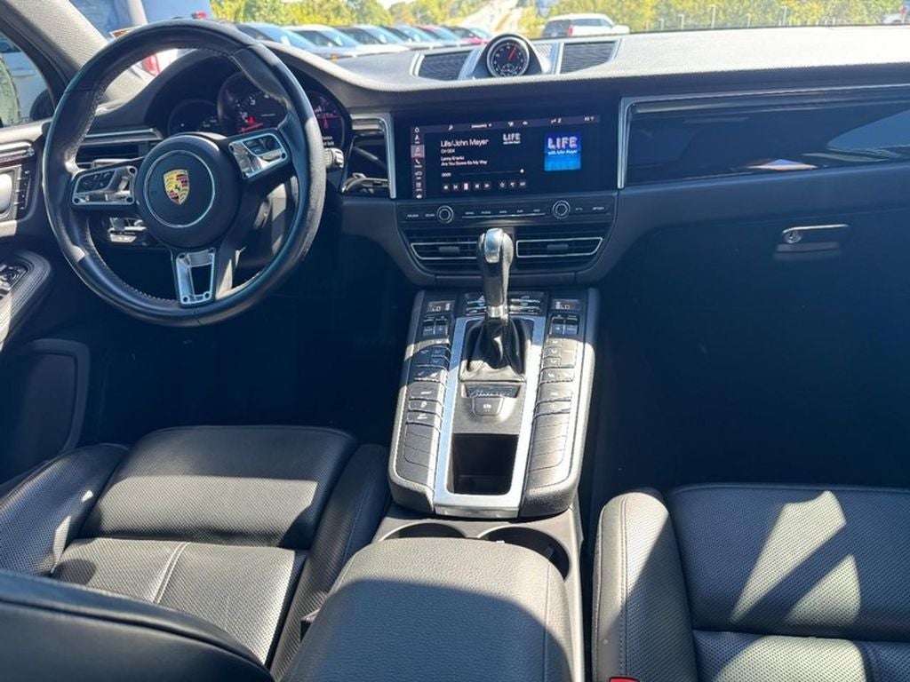 2021 Porsche Macan Base
