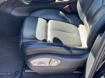 2021 Porsche Macan Base