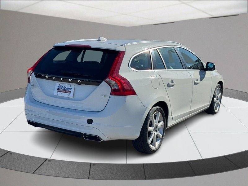 2017 Volvo V60 Premier