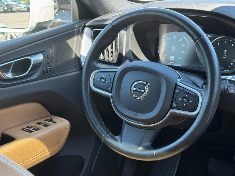 2020 Volvo XC60 Momentum