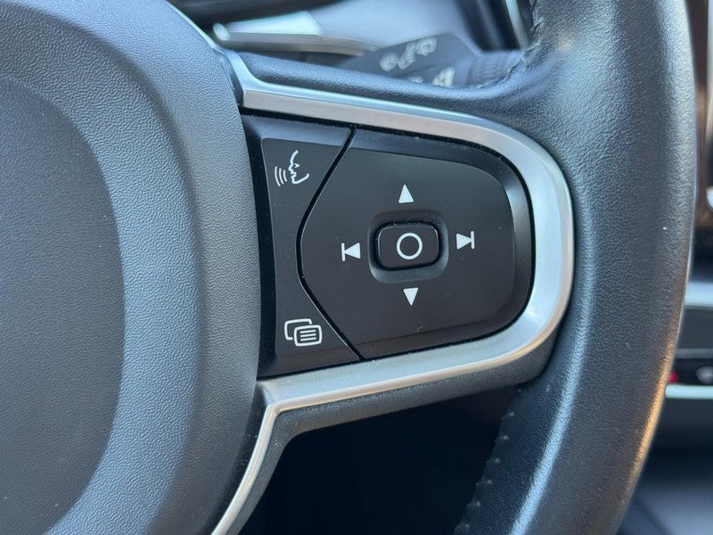 2020 Volvo XC60 Momentum