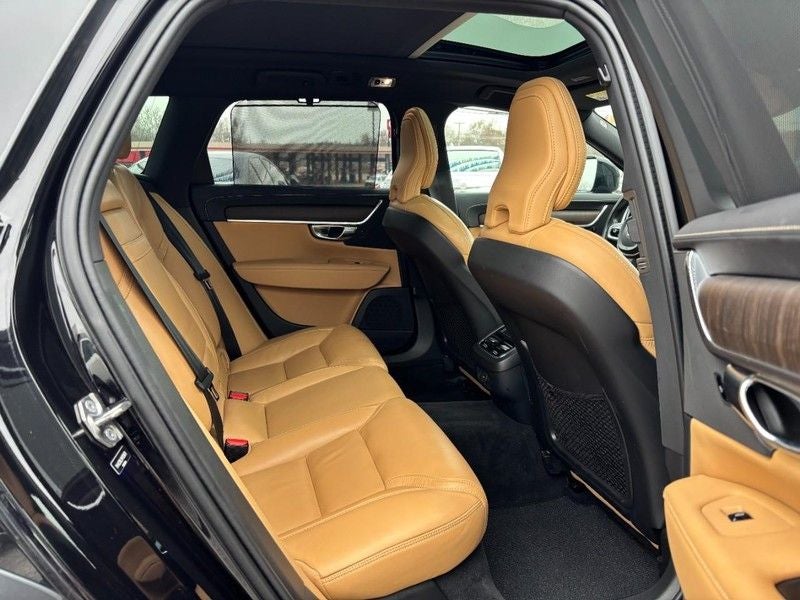 2021 Volvo V90 Cross Country T6