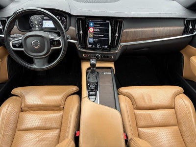 2021 Volvo V90 Cross Country T6