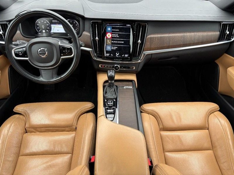 2021 Volvo V90 Cross Country T6