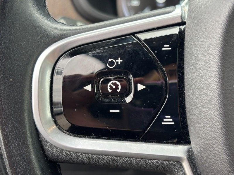 2021 Volvo V90 Cross Country T6