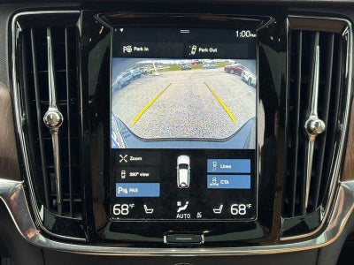 2021 Volvo V90 Cross Country T6